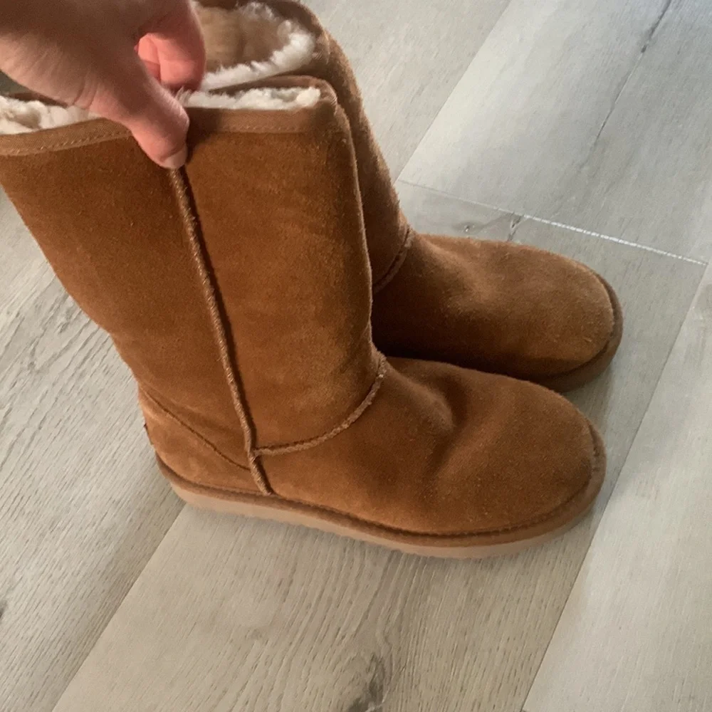UGG KOOLABURRA Chestnut Suede Low‎ Boot Fur Lined size 6 tan camel fall winter